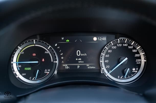 2022 Toyota KLUGER HYBRID AWD GRANDE image 13