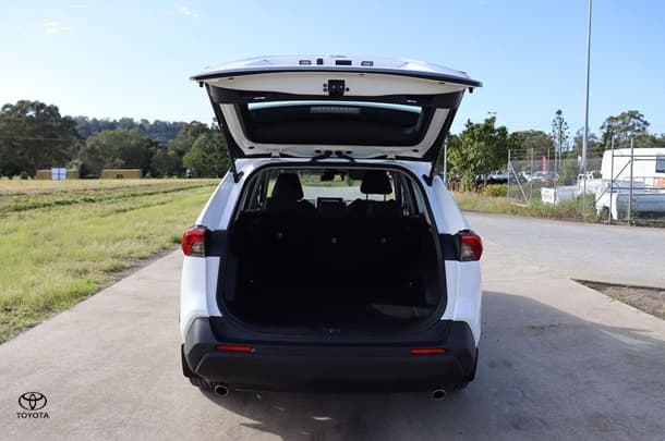 2023 Toyota RAV4 Hybrid GX AWD image 7
