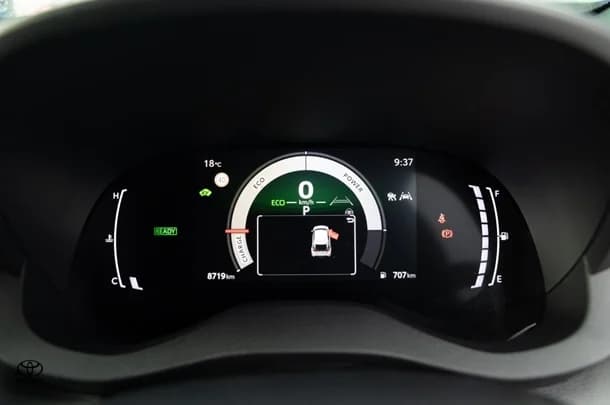 2024 Toyota Yaris Cross Hybrid Urban image 10