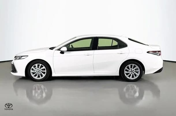 2023 Toyota Camry Ascent image 5