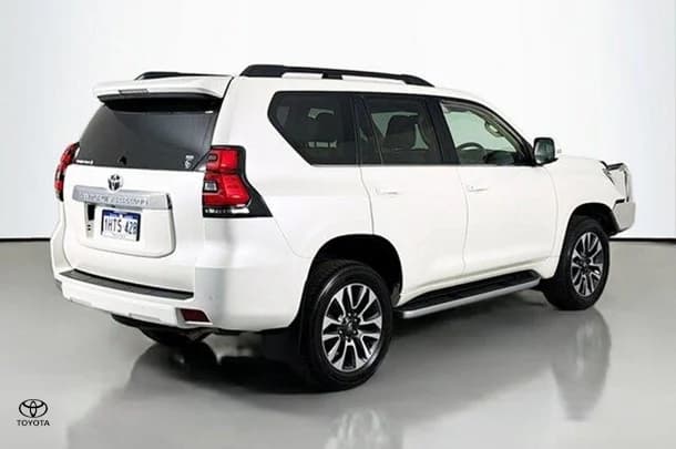 2022 Toyota Prado VX image 9