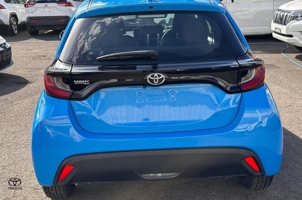 2022 Toyota Yaris Ascent Sport image 5