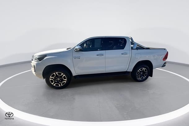 2020 Toyota Hilux SR5 image 5