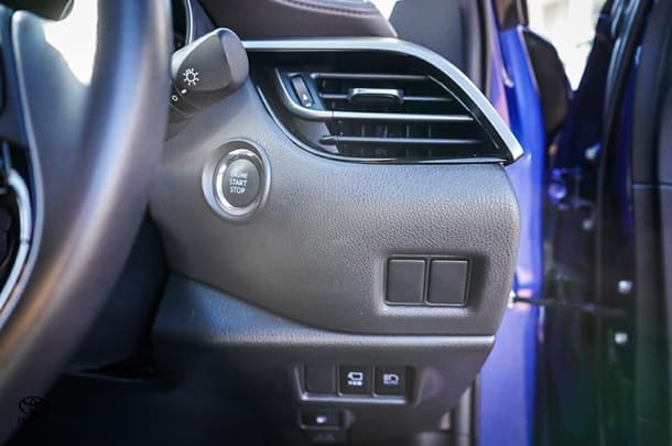2023 Toyota C-HR Koba AWD image 17