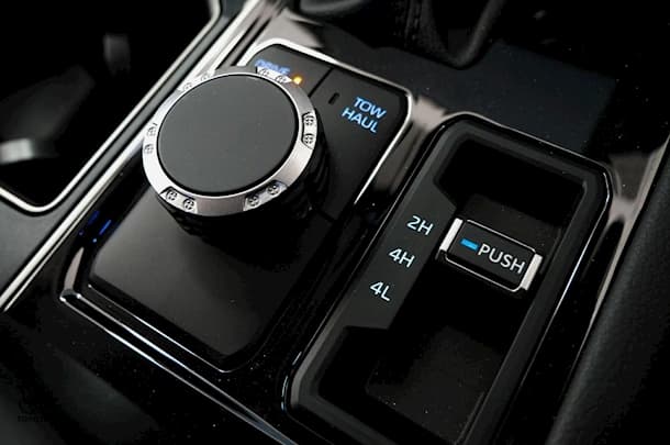 2023 Toyota Tundra Limited image 18