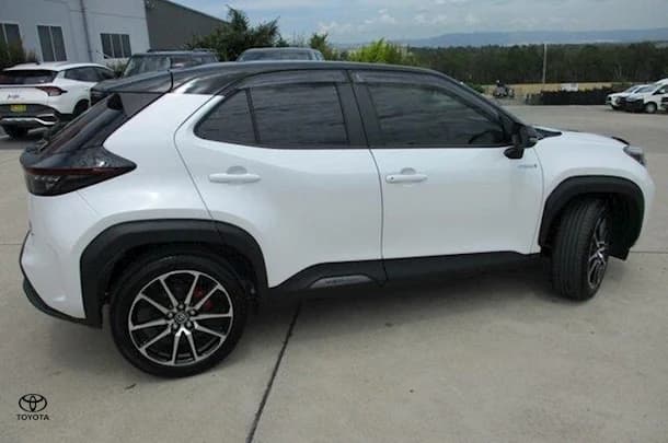 2022 Toyota Yaris Cross Hybrid GR-S image 5
