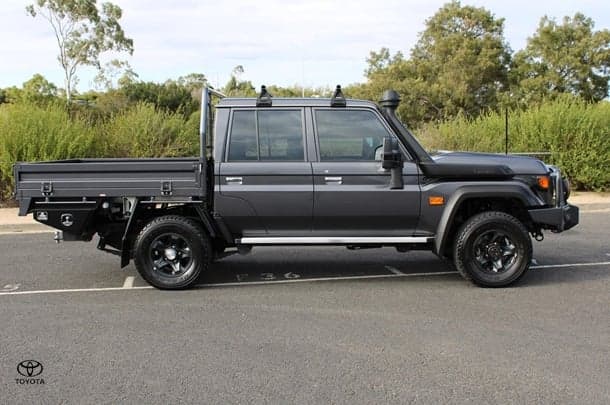 2024 Toyota LC Military GXL image 7
