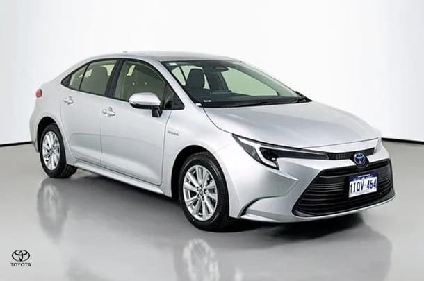 2023 Toyota Corolla Sedan Hybrid Ascent Sport image 1