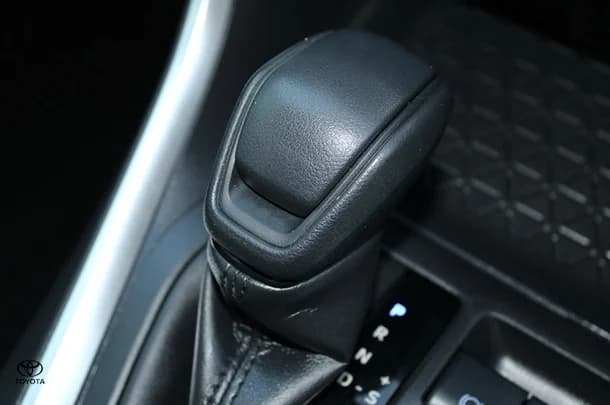 2020 Toyota RAV4 Hybrid GX-2WD image 5