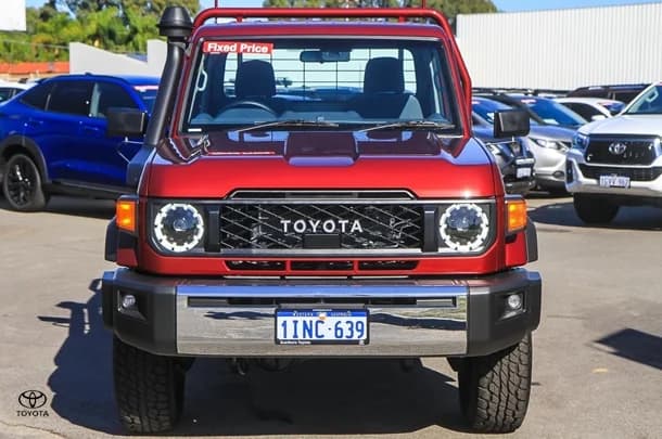 2024 Toyota LC Military GXL image 5