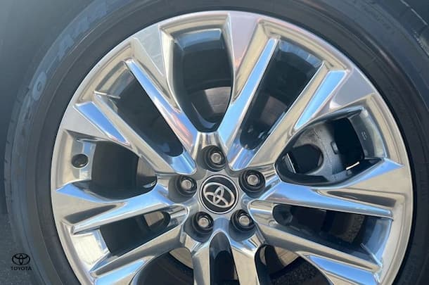 2023 Toyota Kluger Hybrid AWD GRANDE image 6