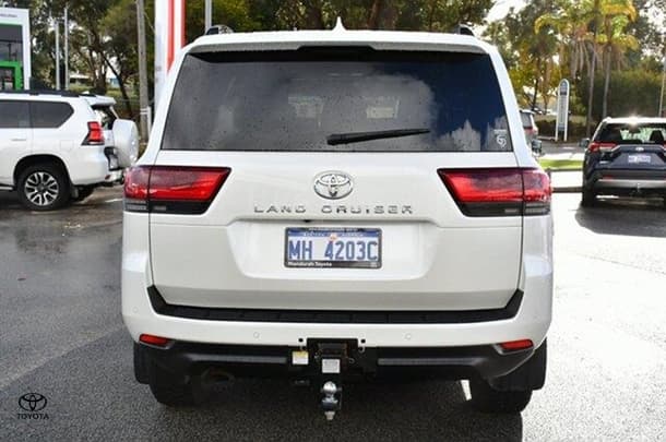 2023 Toyota Landcruiser VX image 18