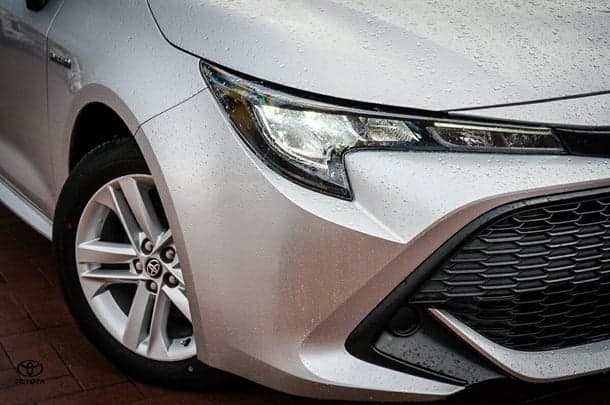 2020 Toyota Corolla Hatch Hybrid Ascent Sport image 2