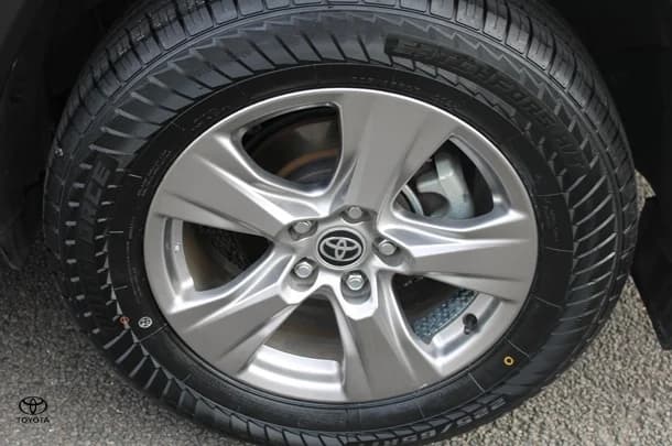 2023 Toyota RAV4 Hybrid GX-2WD image 18