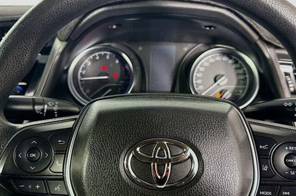 2019 Toyota Camry Ascent image 11