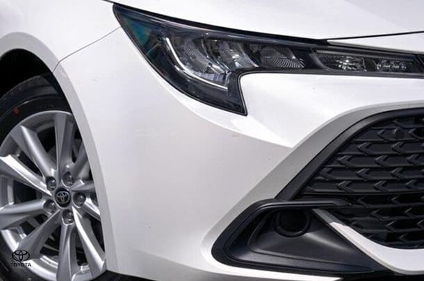 2024 Toyota Corolla Hatch Hybrid Ascent Sport image 11