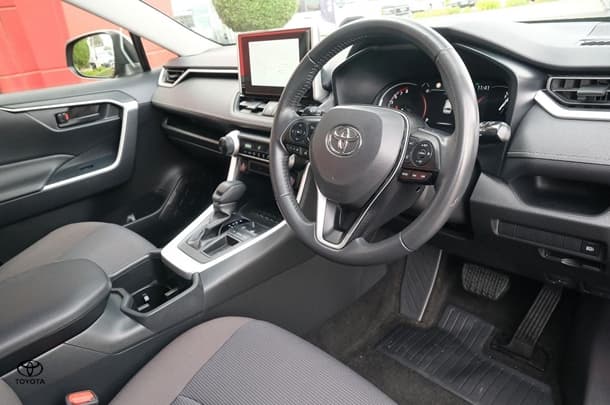 2022 Toyota RAV4 GX-2WD image 7
