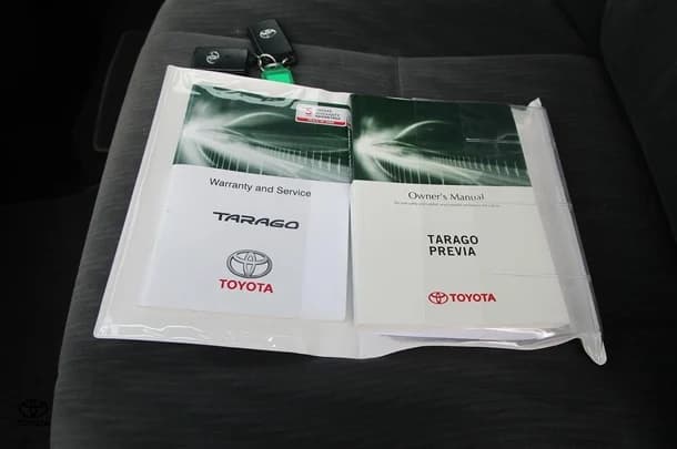 2019 Toyota Tarago GLX image 25