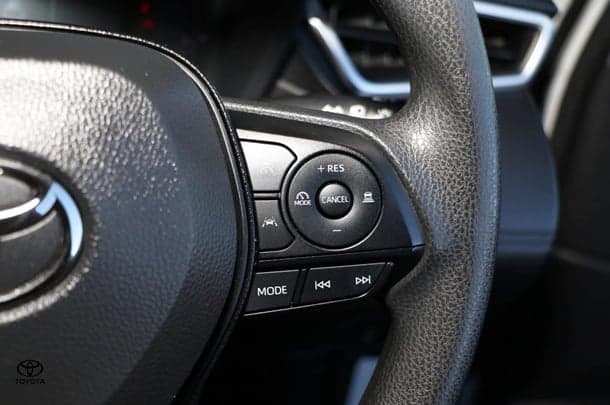 2024 Toyota Corolla Cross Hybrid GX image 18