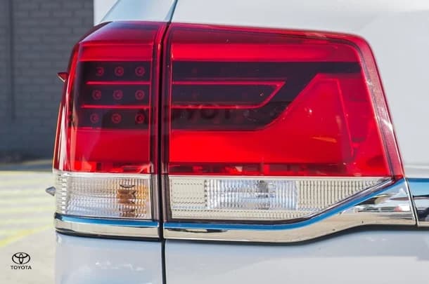 2021 Toyota Landcruiser VX image 16