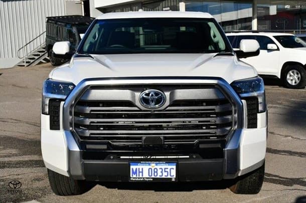 2023 Toyota Tundra Limited image 17