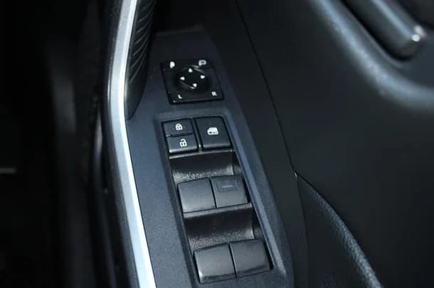 2020 Toyota RAV4 Hybrid GX-2WD image 32