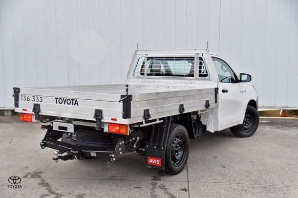 2023 Toyota Hilux 4x2 Workmate image 3