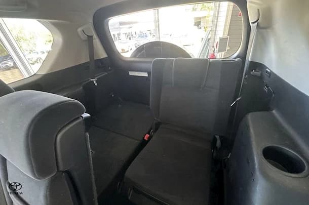 2022 Toyota Prado GXL image 29