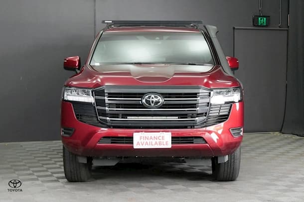 2024 Toyota Landcruiser GX image 2