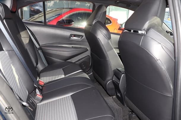 2024 Toyota Corolla Sedan Hybrid ZR image 15