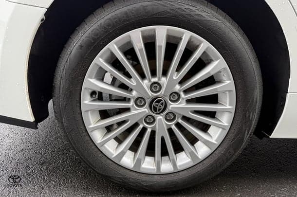 2024 Toyota Camry Hybrid Ascent image 6