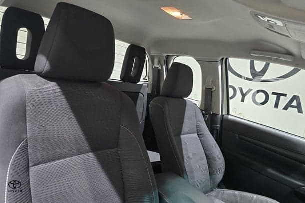 2021 Toyota Hilux SR image 26