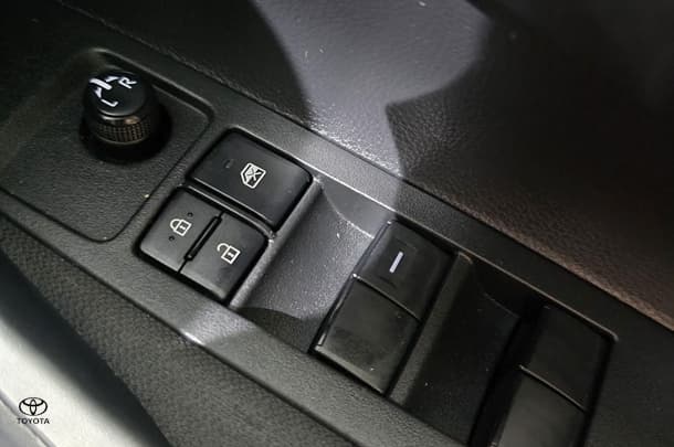 2024 Toyota COROLLA SEDAN HYBRID Ascent Sport image 19