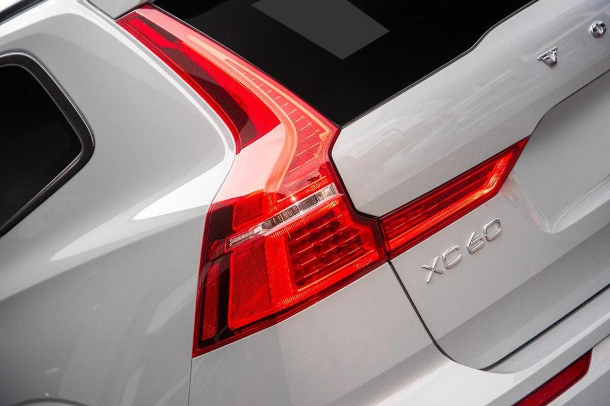 2025 Volvo XC60 Plus T8 Plug-In Hybrid Auto AWD MY25 image 19