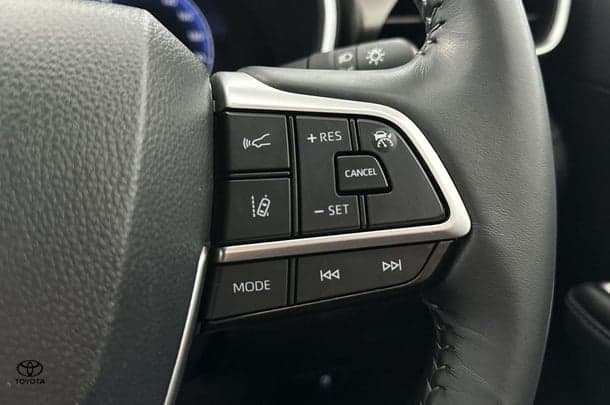 2023 Toyota Kluger 4x2 GRANDE image 25