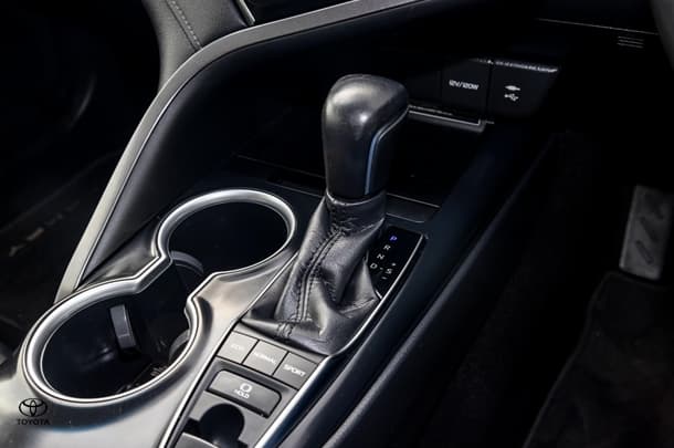 2018 Toyota CAMRY SX image 18