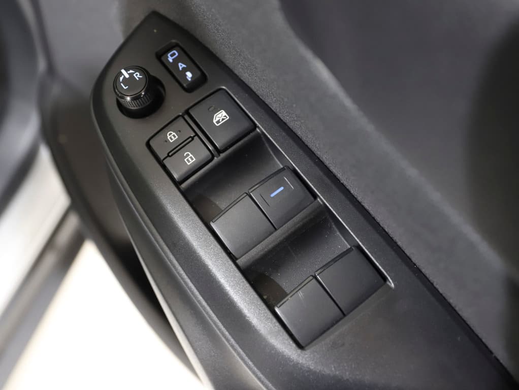 2020 Toyota Yaris Cross Hybrid GX image 18