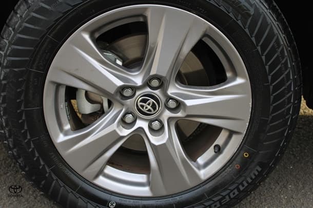 2023 Toyota RAV4 Hybrid GX AWD image 16