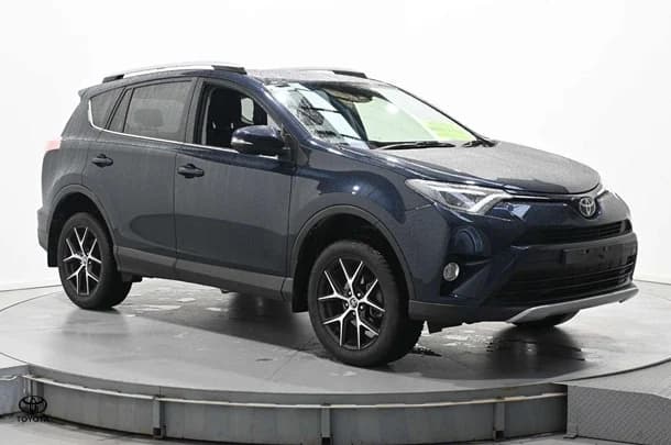 2018 Toyota RAV4 GXL AWD image 3