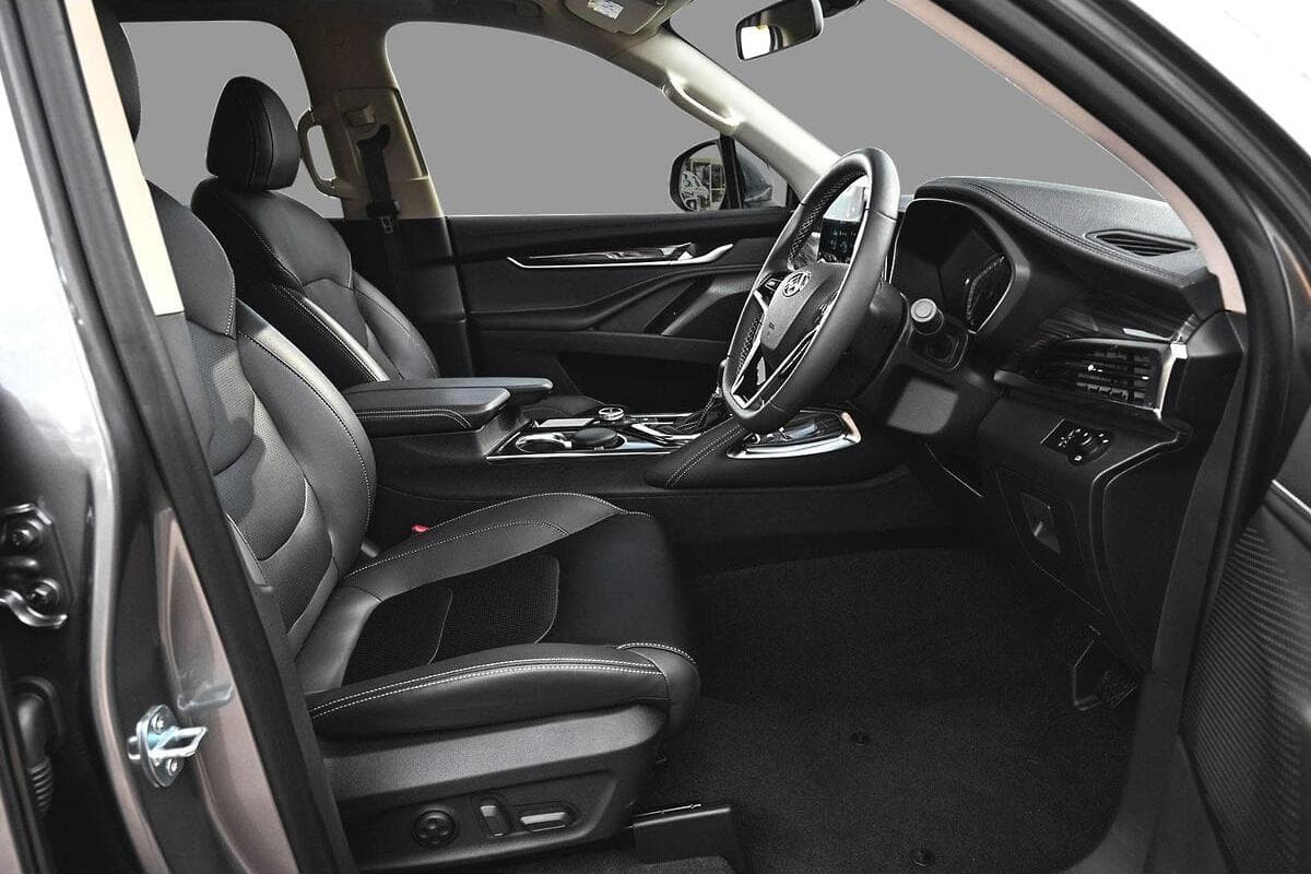 2024 LDV D90 Executive Auto 4x4 image 6
