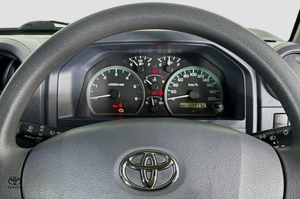 2022 Toyota LANDCRUISER MILITARY WorkMate image 13