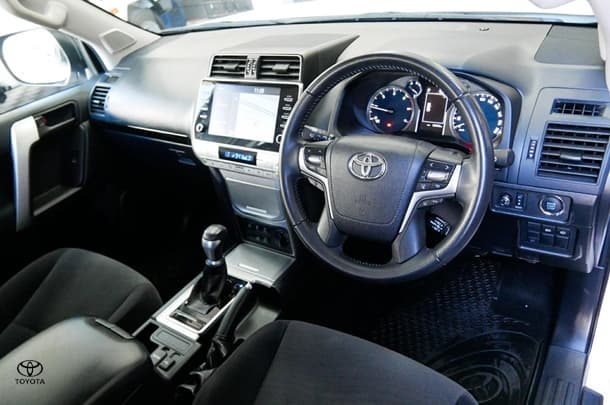 2023 Toyota Prado GXL image 7
