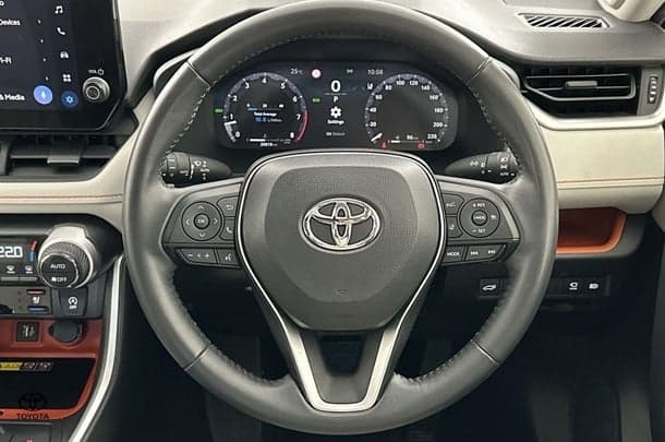 2022 Toyota RAV4 Edge AWD image 9