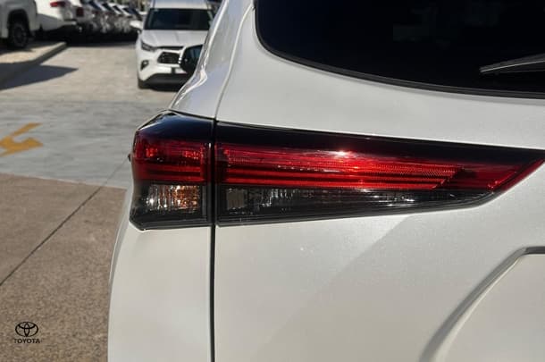 2022 Toyota Kluger GX AWD image 9