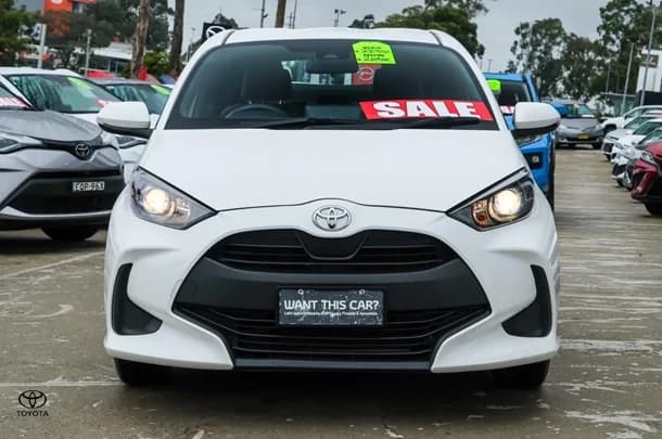 2022 Toyota Yaris Ascent Sport image 4