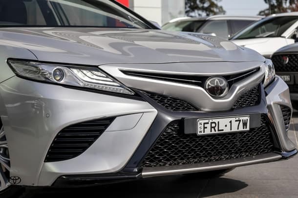 2018 Toyota CAMRY SL image 18