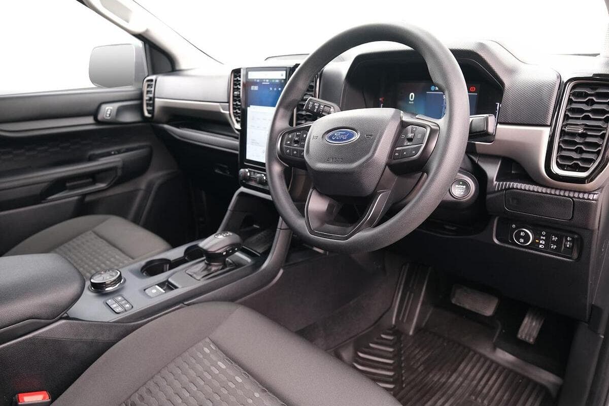 2024 Ford Everest Ambiente Auto FullTime 4WD DR MY25.25 image 4