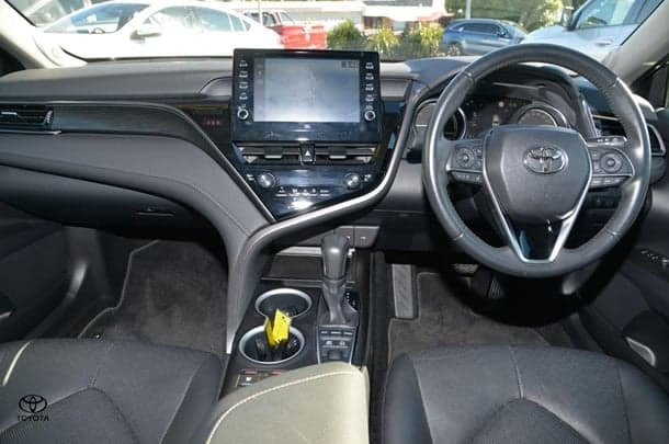 2021 Toyota Camry Hybrid SL image 17