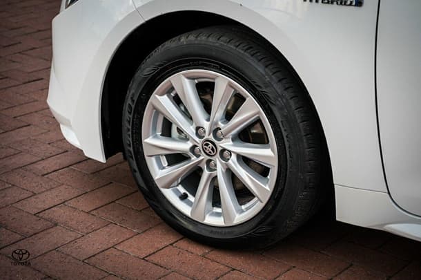 2024 Toyota Corolla Sedan Hybrid Ascent Sport image 5