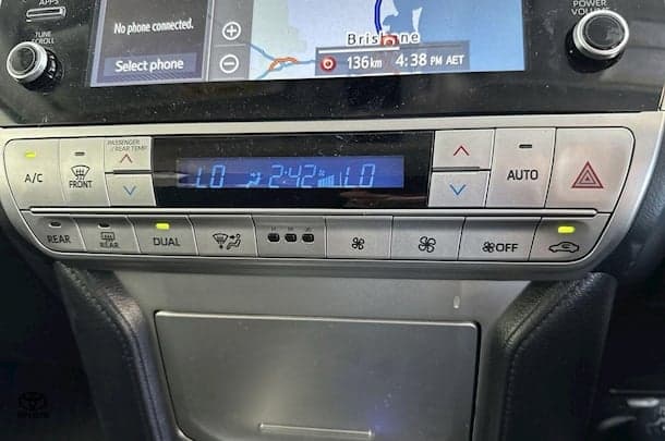 2022 Toyota Prado GXL image 26